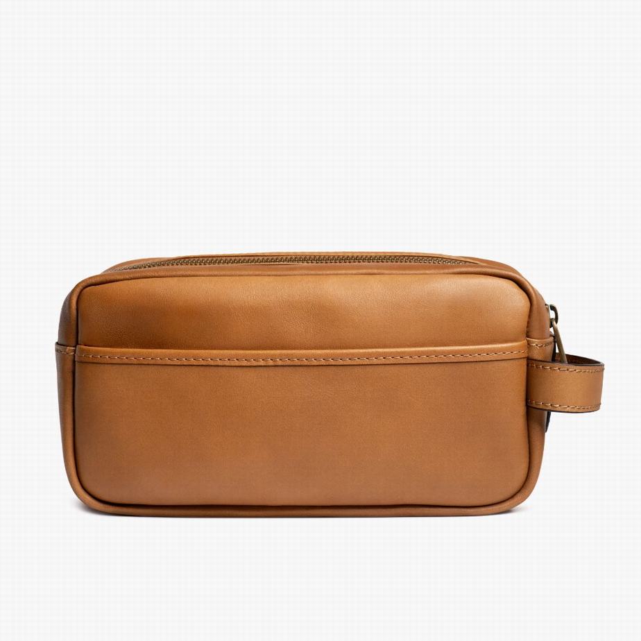 Toffee Thursday Boots Dopp Kit Men Toiletry Bags | CGX574HE