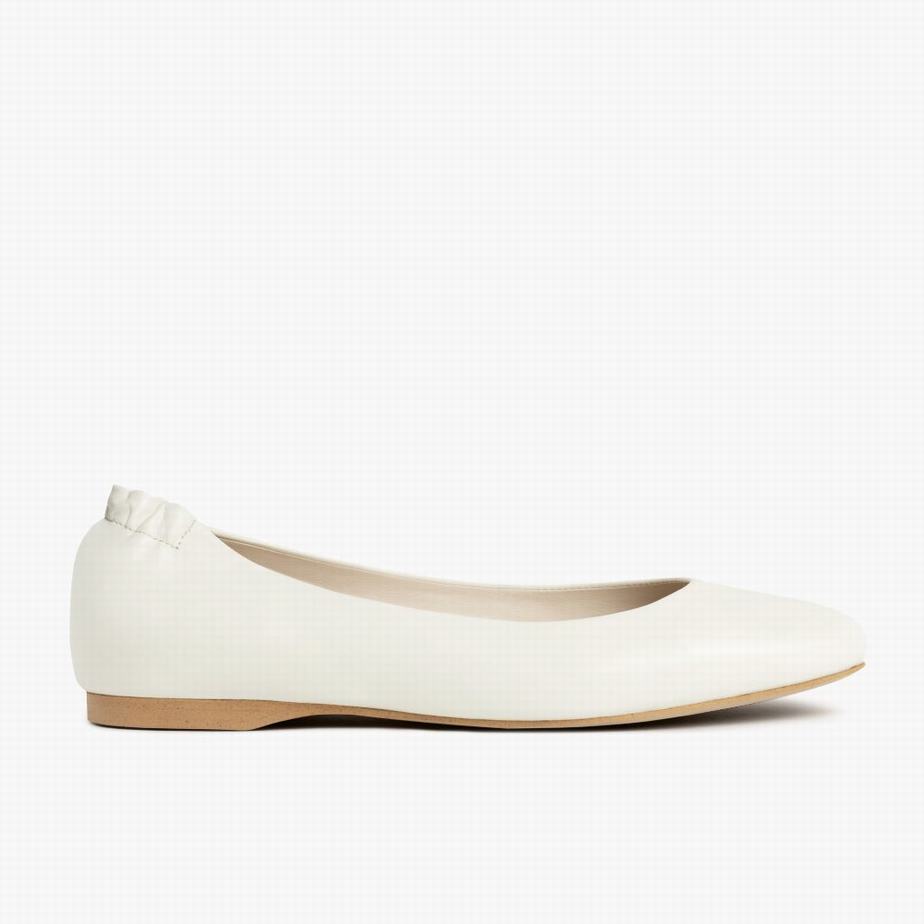 White Thursday Boots Scrunch Women Ballet Flats | SBI4393XU